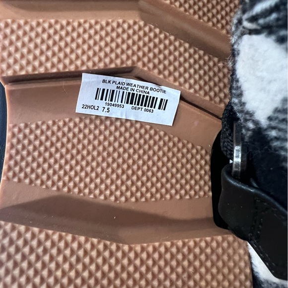 Torrid Plaid Cold Weather Insulated Bootie (WW) - Picture 6 of 6